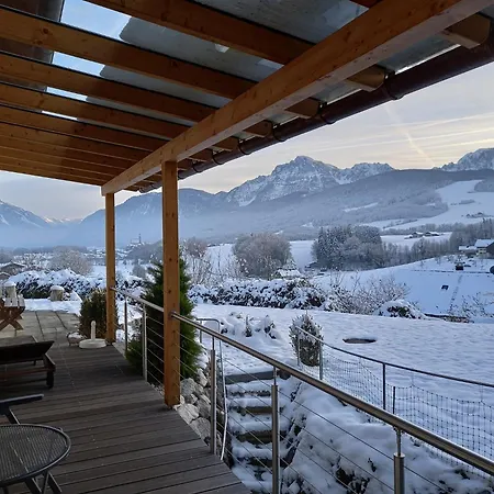 Max Fegg Apartmán *